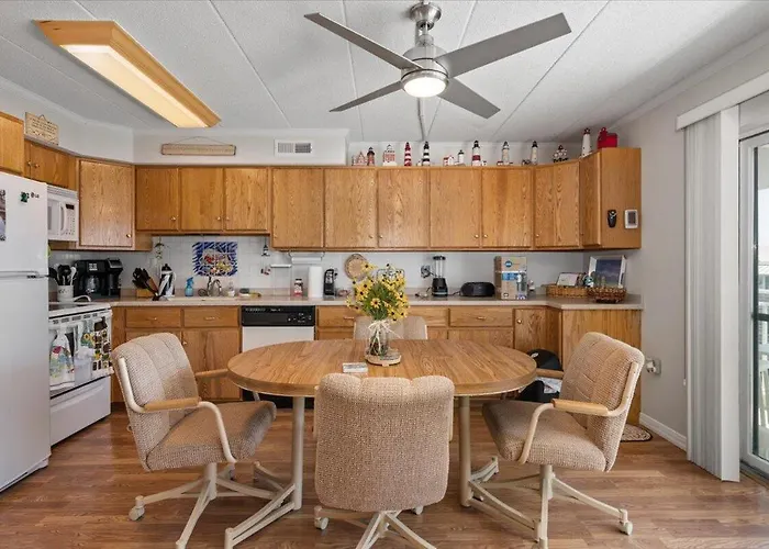 Relaxing 2 Bedroom Salty Sands Mid-town Ocean City! * Ocean Stadt