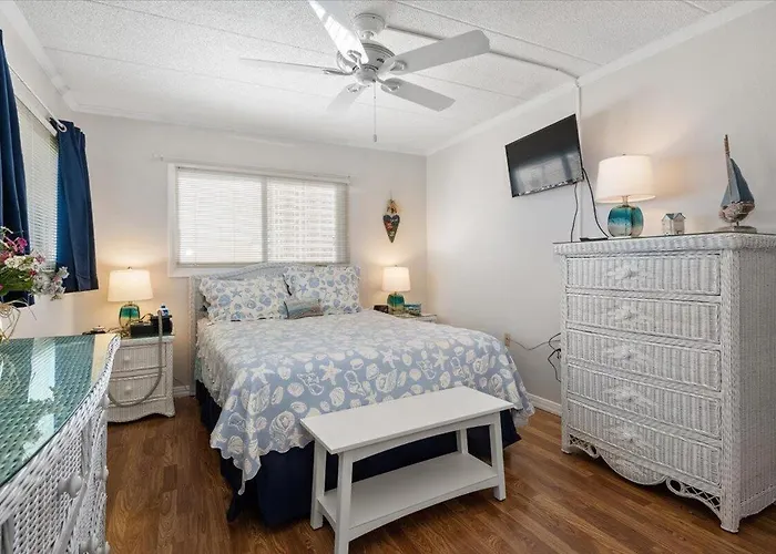 Relaxing 2 Bedroom Salty Sands Mid-town Ocean City! Ferienhaus *