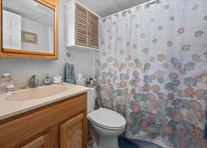 Relaxing 2 Bedroom Salty Sands Mid-town Ocean City! * Ocean Stadt