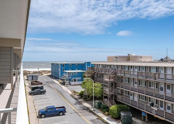 Relaxing 2 Bedroom Salty Sands Mid-town Ocean City! *